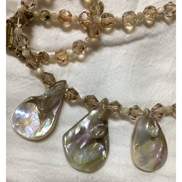 Beautiful Shell and Glass Bead Chocker Necklace Magnetic Clasp Warm Colors - Picture 7 of 12
